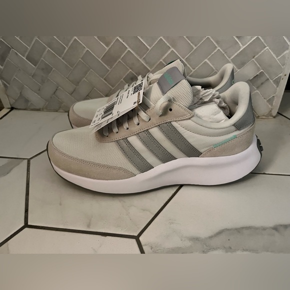 Adidas Run 70s Cream and Gray Athletic Shoes - Picture 1 of 8